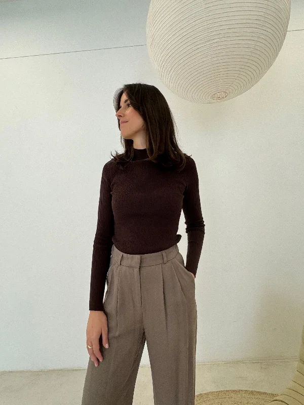 Mona Fine Knit Mock Neck Brown