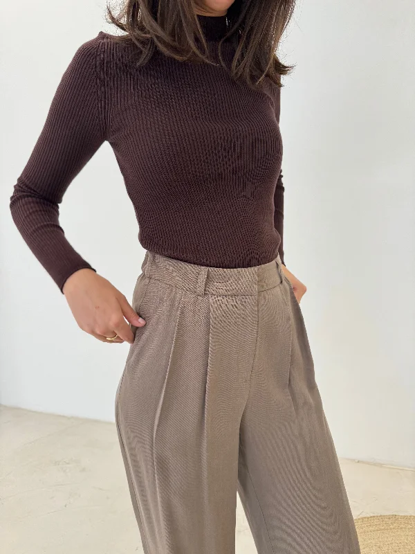 Mona Fine Knit Mock Neck Brown