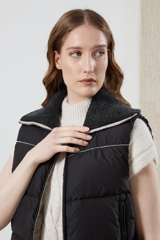 Sleeveless goose down jacket with tricot collar