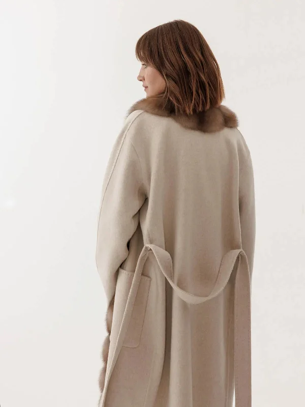 Cashmere coat with side marten fur trim