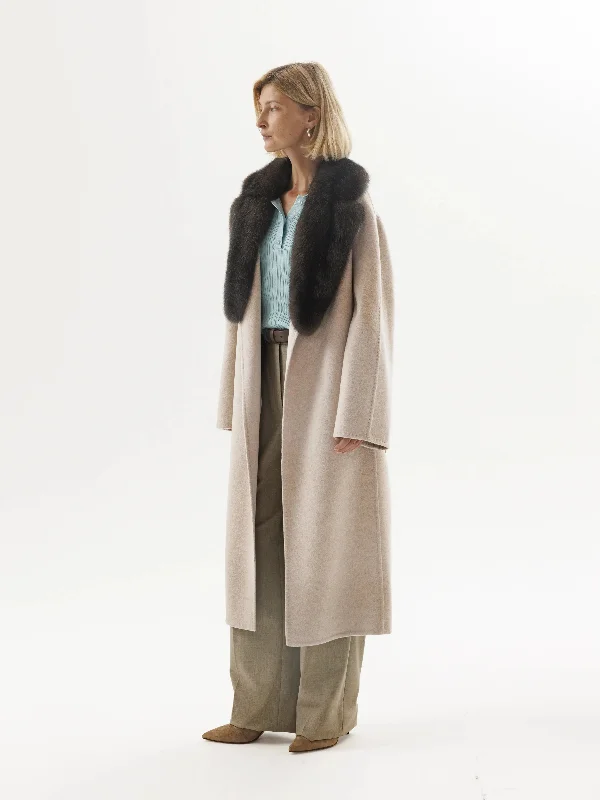 Cashmere coat with one piece sable fur collar