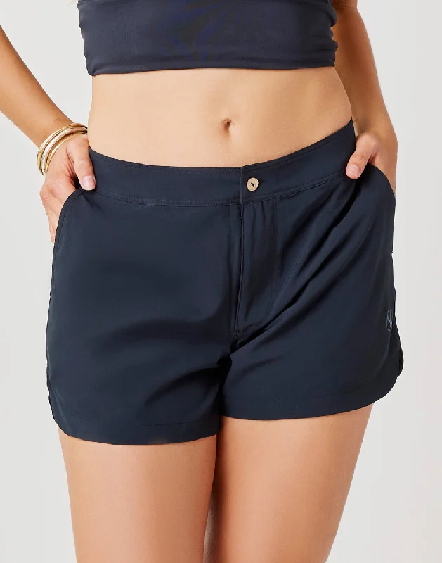 Banff Short: Black